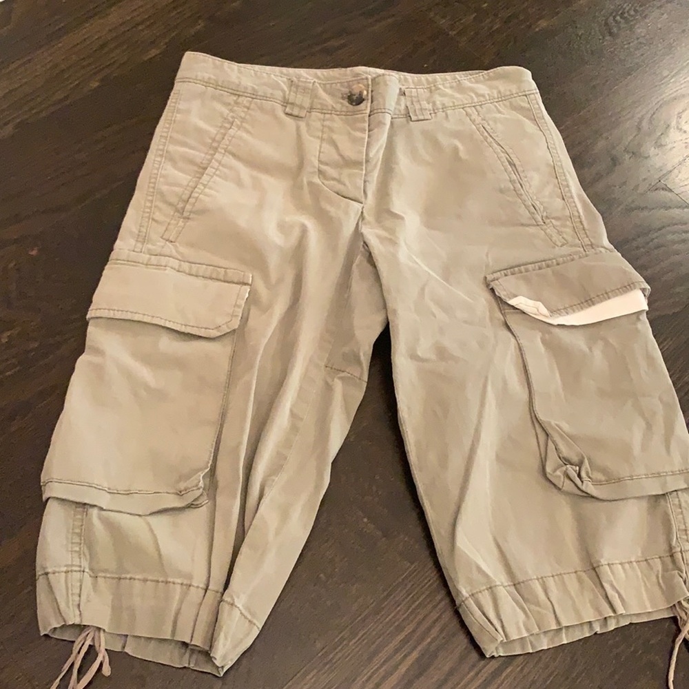Theory size 2 women’s khaki cargo short